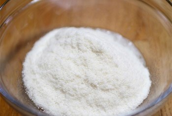 Bước 1: Trộn bột dừa