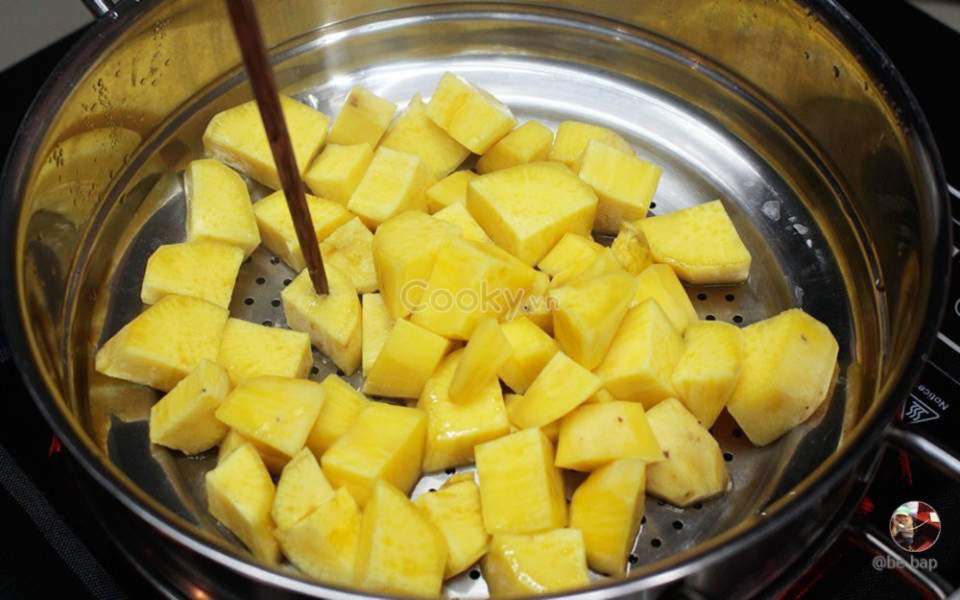Cách làm bánh khoai lang viên chiên giòn ngon ngây ngất. Hình ảnh 4