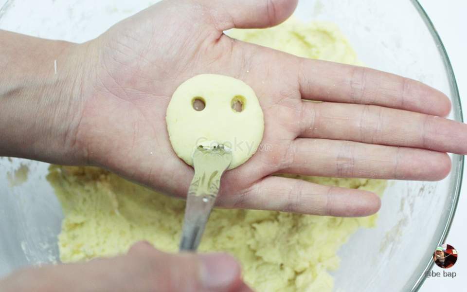 Cách làm bánh khoai lang viên chiên giòn ngon ngây ngất. Hình ảnh 8
