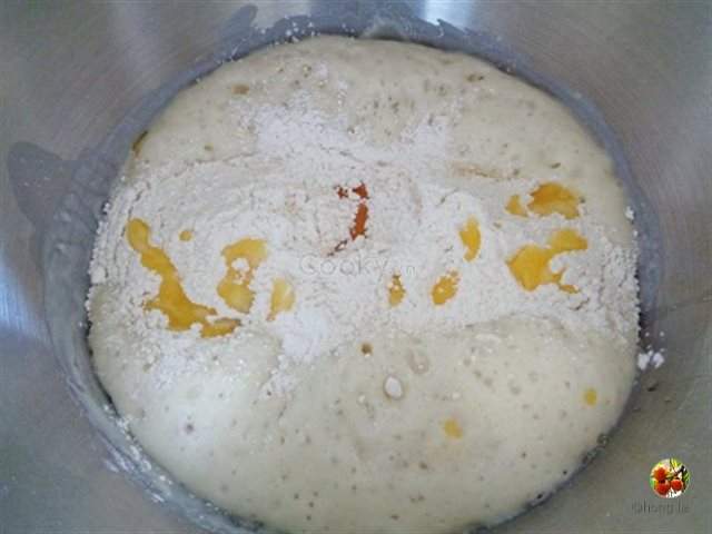 Cách Làm Bánh Mì Mặn Trứng Muối Ngon Mê Ly. Hình ảnh 5