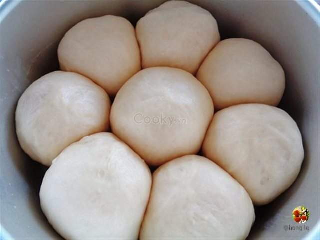 Cách Làm Bánh Mì Mặn Trứng Muối Ngon Mê Ly. Hình ảnh 6