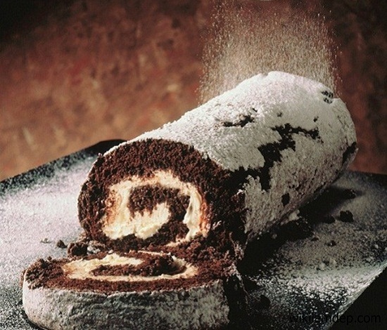 Làm bánh bông lan cuộn Chocolate bằng chảo chống dính