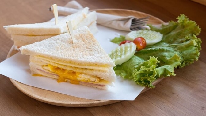 5 phút thuộc ngay cách làm bánh mì sandwich kẹp trứng siêu ngon