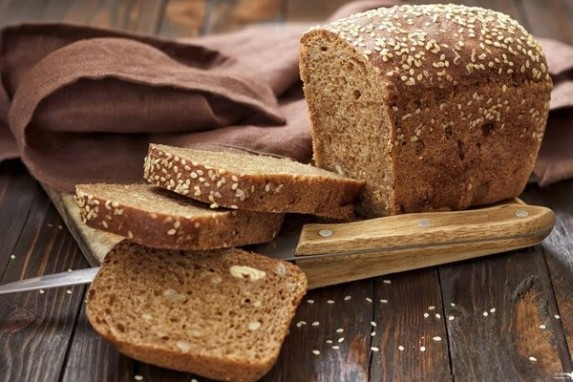 Cách làm bánh mì đen nguyên cám
