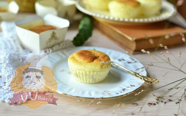 Cần gì phải mua, mẹ nào cũng có thể tự làm cupcake phô mai siêu mềm mịn cho bé